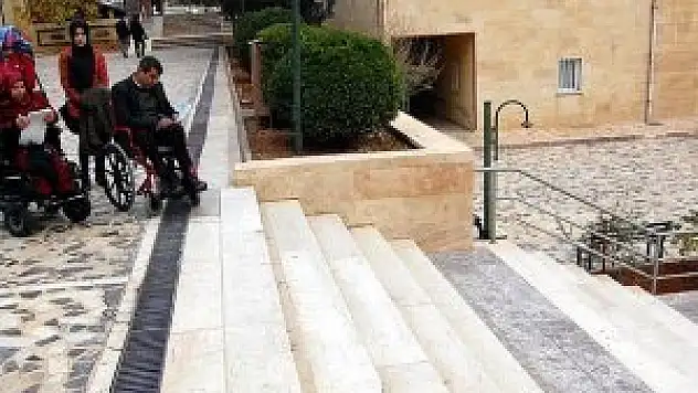 Engelliler 'ulaşılabilir üniversite' kuruyor