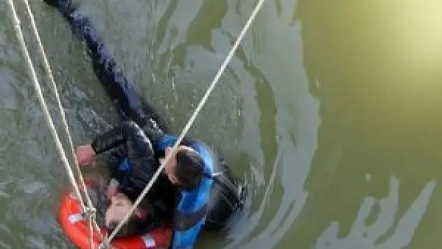 Filyos Irmağı'nda intihar girişimi