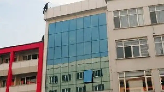 Çatıya çıkan gazi intihar etmek istedi