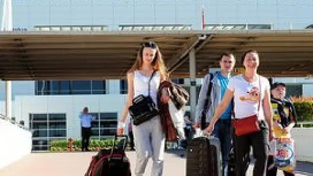 Turist sayısı 10 milyonu aştı