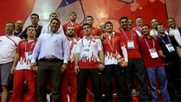 Güreşin şampiyonu Türkiye