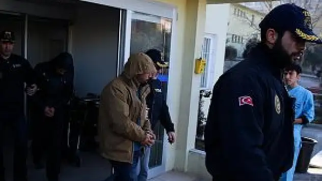 İki canlı bomba adliyeye sevk edildi