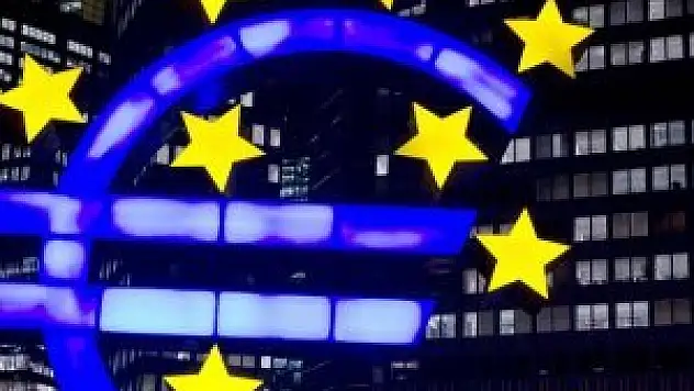 Avrupa 2015'i ekonomik ve politik sorunlarla geçirdi