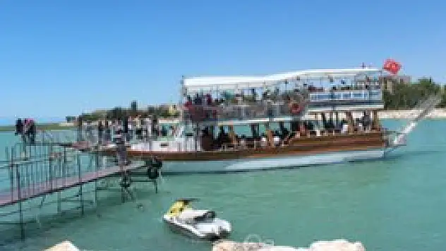 Şırnaklı öğrenciler Beyşehir Gölü'nü gezdi