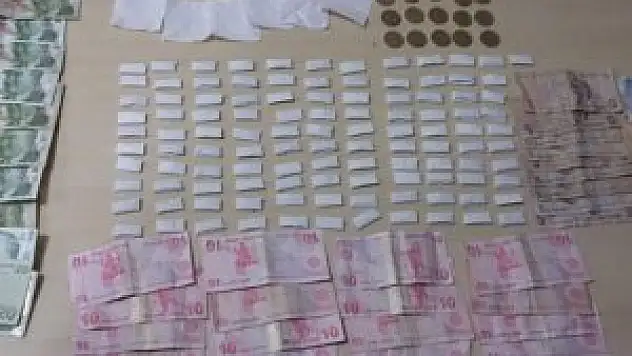 Şanlıurfa'da 111 paket eroin ele geçirildi