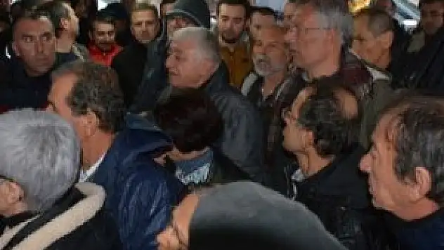 ÇED toplantısında arbede