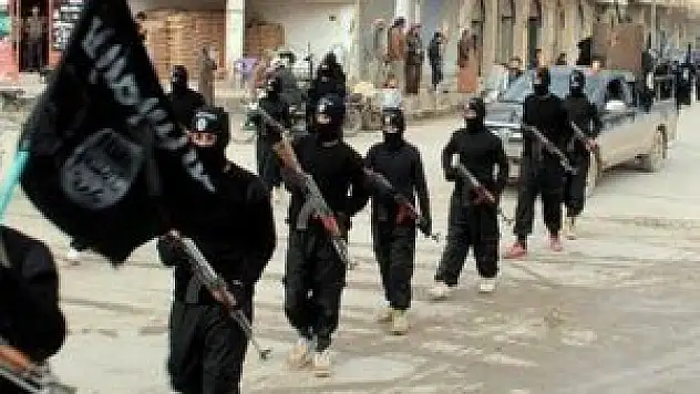 Fırtına obüsleri tarafından IŞİD mevzileri top ateşine tutuldu