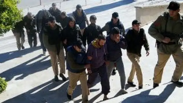 Uyuşturucu yüklü geminin mürettebatı tutuklandı