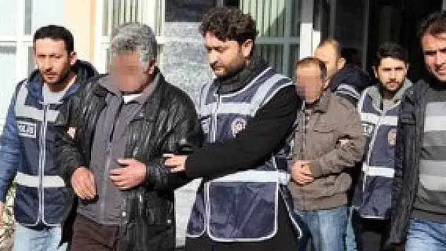 Kümesi tilkiye emanet etmişler!