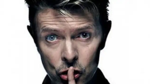 Müzik efsanesi David Bowie, kansere yenildi