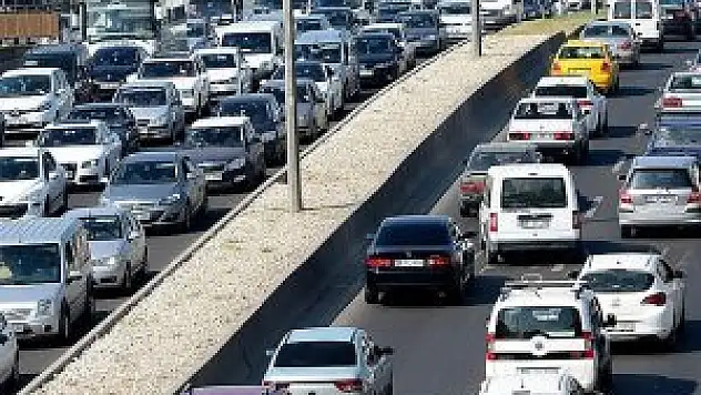 Trafiğe kayıtlı araç sayısı 19,8 milyonu geçti