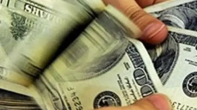Dolar patlamayla hareketlendi