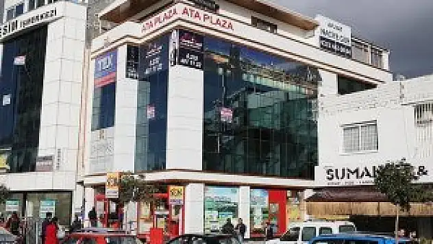 İzmir'de telefon dolandırıcılığı operasyonu: 110 gözaltı