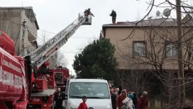 Ümraniye'de korkutan yangın