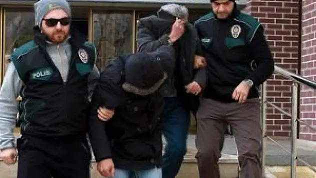 17 kilo esrarla yakalanan 2 kişi tutuklandı