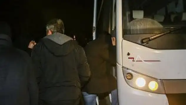 30 şüpheli sağlık kontrolünden geçirildi