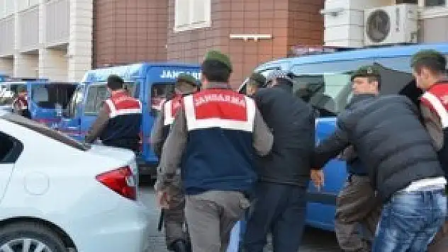 Gözaltına alınan 17 kişi adliyeye sevk edildi