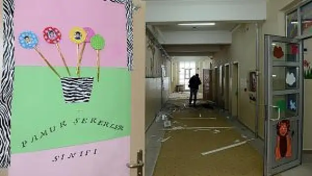 Van'da okula bombalı saldırı