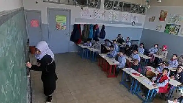 Suriyeli çocukların eğitimi 'kayıp nesil' felaketini önleyecek