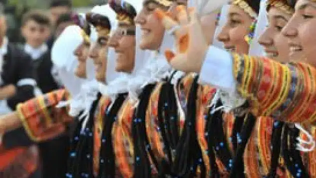 Halk oyunları finali başladı