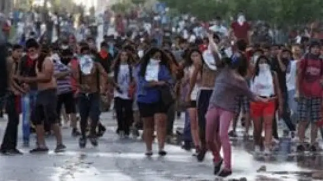 'Kaygılıyız' ilanına tepki yağdı!