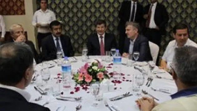 Davutoğlu Özkul Ailesi'nin 'tirit'ine katıldı