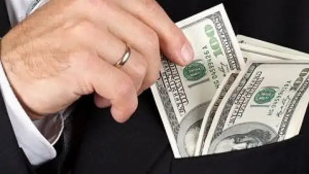 62 kişi dünyanın yarısından zengin