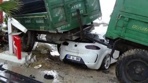 Nişanlı çifti kaza ayırdı