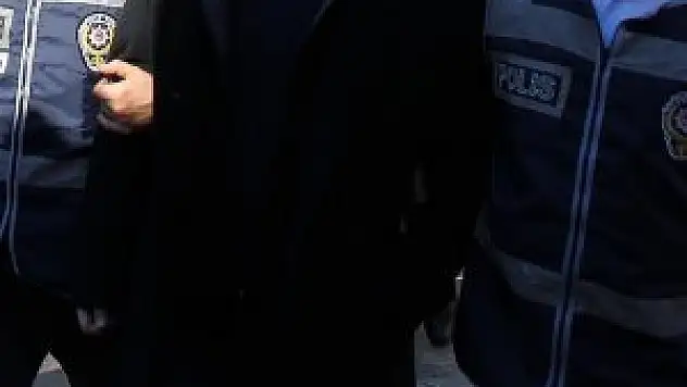Adana'daki FETÖ/PDY operasyonunda aranan iş adamı teslim oldu