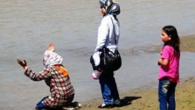 Ailesinden 3 kişiyi Dicle'de kaybetti