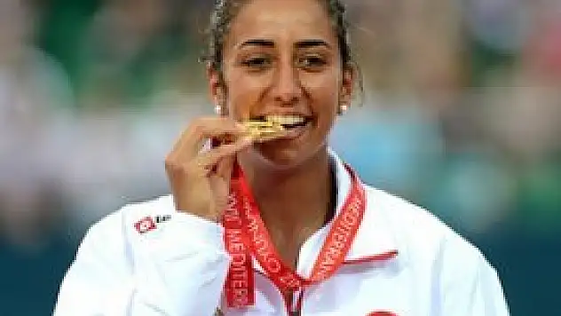 Akdeniz Oyunları'nda altına boğulduk