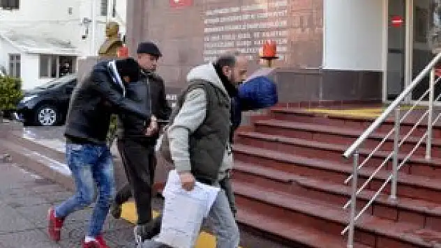 Silahlı soygunun zanlıları tutuklandı
