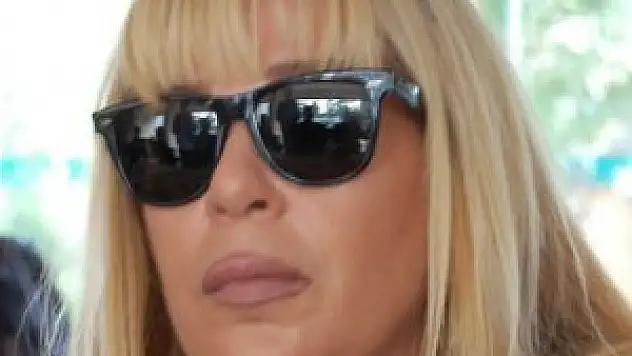 Zerrin Özer'den çok kötü haber!