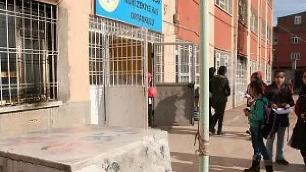 Terör mağduru 81 bin öğrenci karne sevinci yaşamayacak