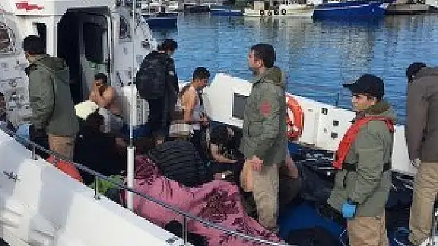 Foça'da sığınmacıları taşıyan tekne battı: 5 ölü