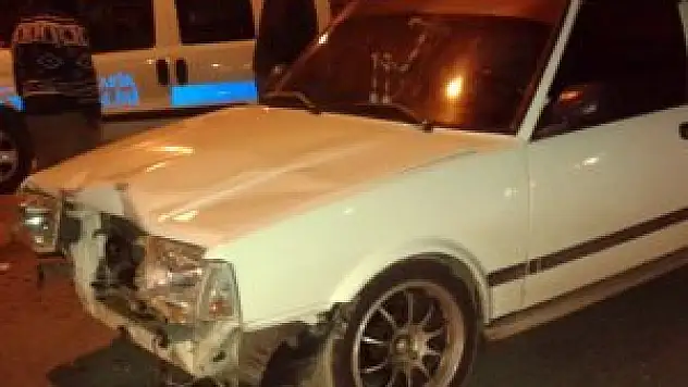 Park halindeyken hareket etti, seyir halindeki otomobile çarptı