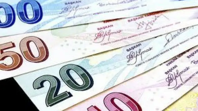 Çalışan emekliye 381 TL zam