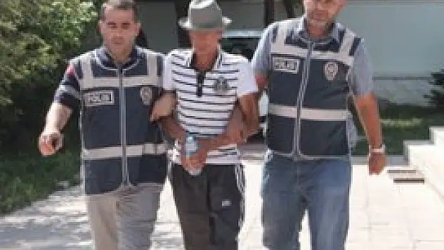 Fötr şapka hırsızı ele verdi