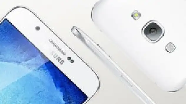 Samsung'dan 2 yeni Galaxy!