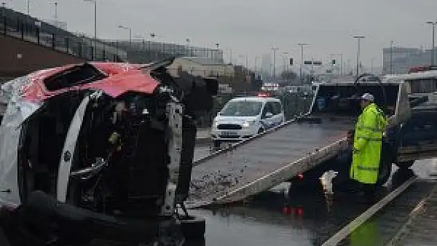 Başakşehir'de midibüs devrildi: 1 ölü, 16 yaralı