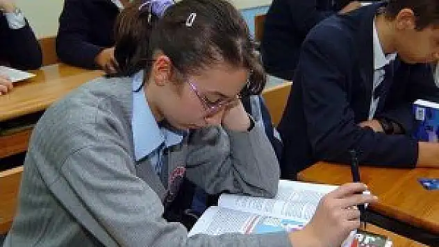 MEB lise ders kitaplarını güncelledi