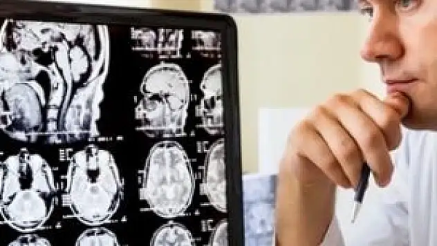 Robotla beyine 'tekrar yürü' diyorlar