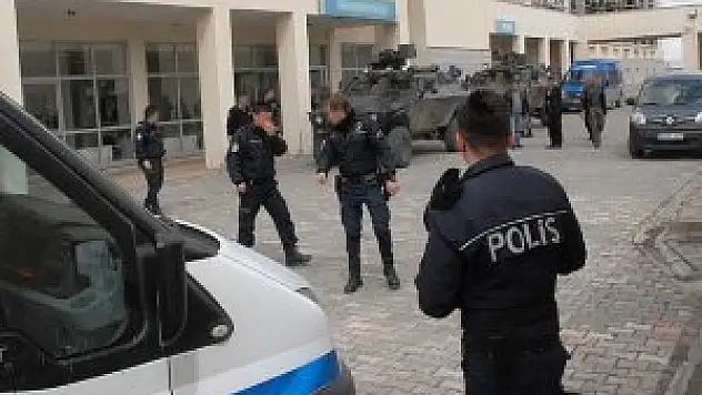 Şanlıurfa'da iki terörist teslim oldu