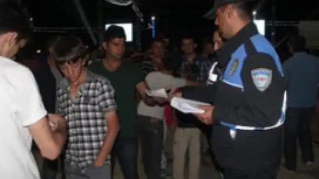 Polisten broşürlü uyarı