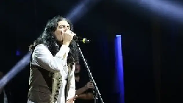Murat Kekilli Zeytinburnu'nda konser verdi