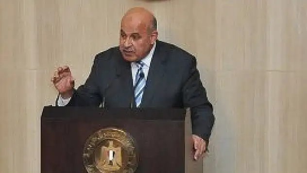 Mursi'nin yardımcısı istifa etti