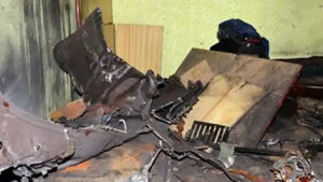 Odun diye yaktılar bomba çıktı! 7 yaralı!