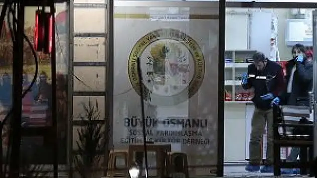 Eyüp'te dernek lokaline silahlı saldırı