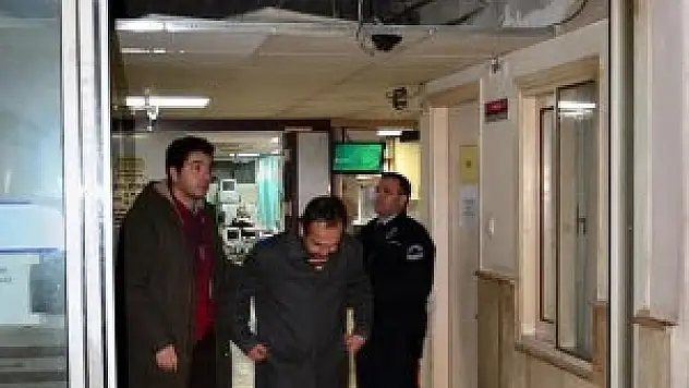 FETÖ'den gözaltına alınan 19 kişi sağlık kontrolünden geçirildi