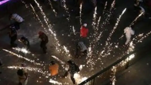 Mısır'da meydan savaşı 17 ölü 250 yaralı!